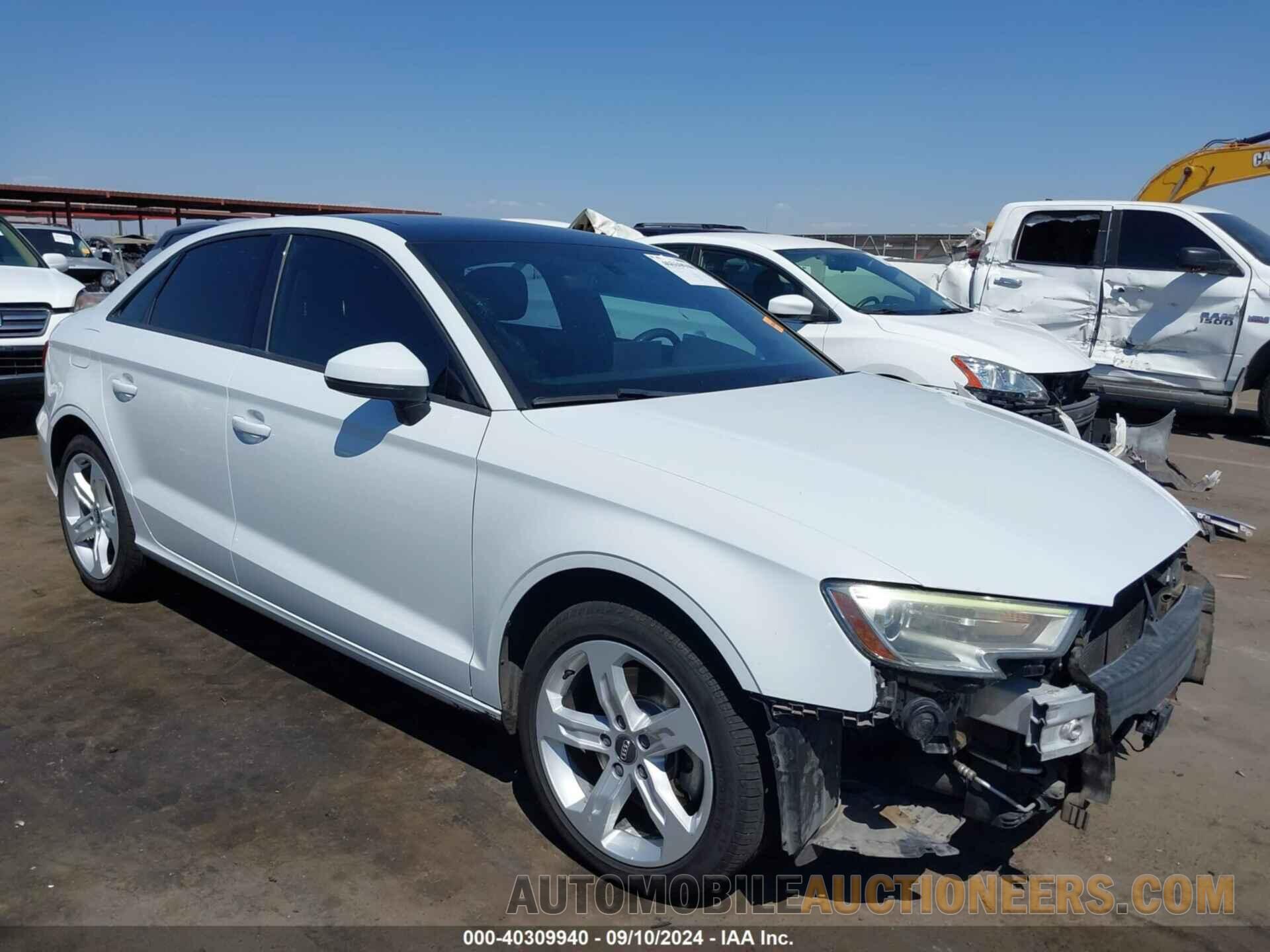 WAUAUGFF9H1037239 AUDI A3 2017