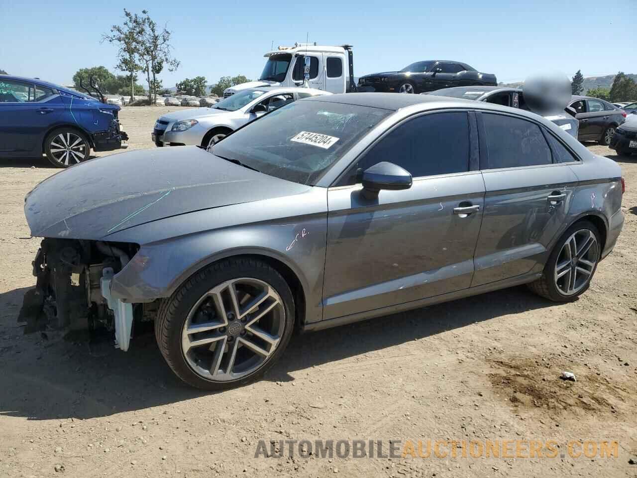 WAUAUGFF9J1062079 AUDI A3 2018