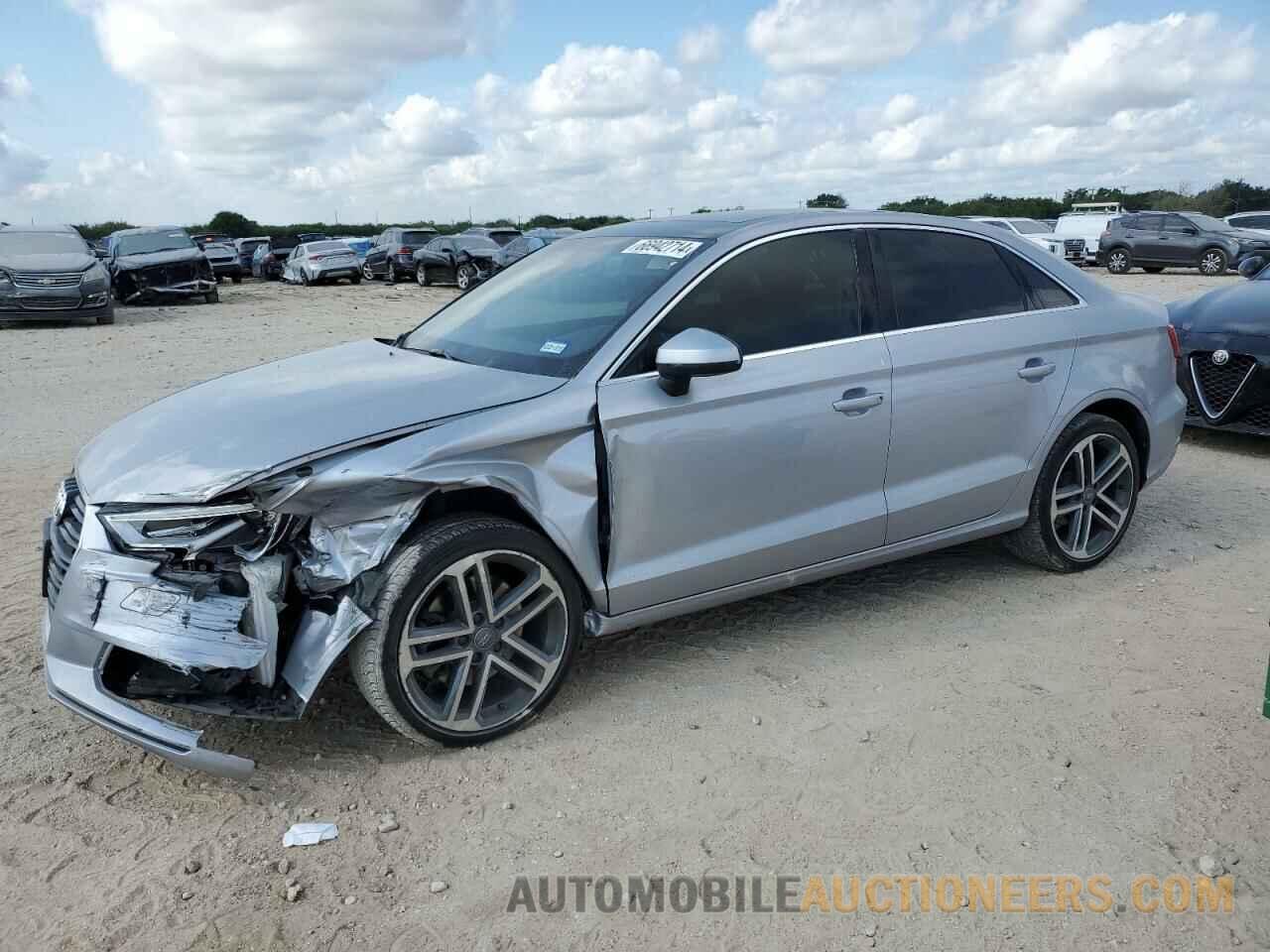 WAUAUGFF9K1015023 AUDI A3 2019