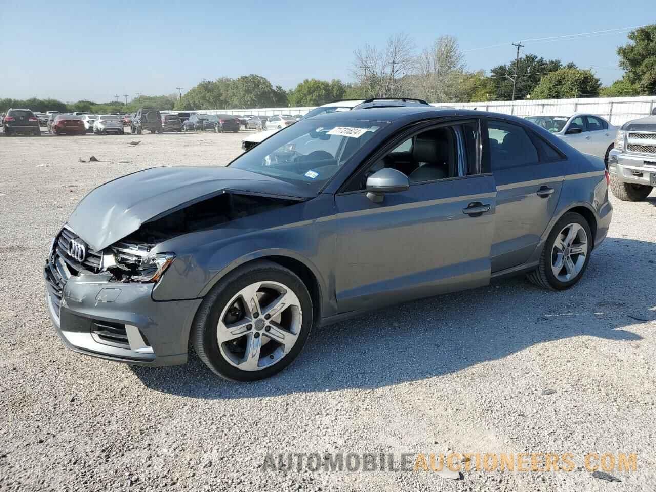 WAUAUGFFXH1058701 AUDI A3 2017