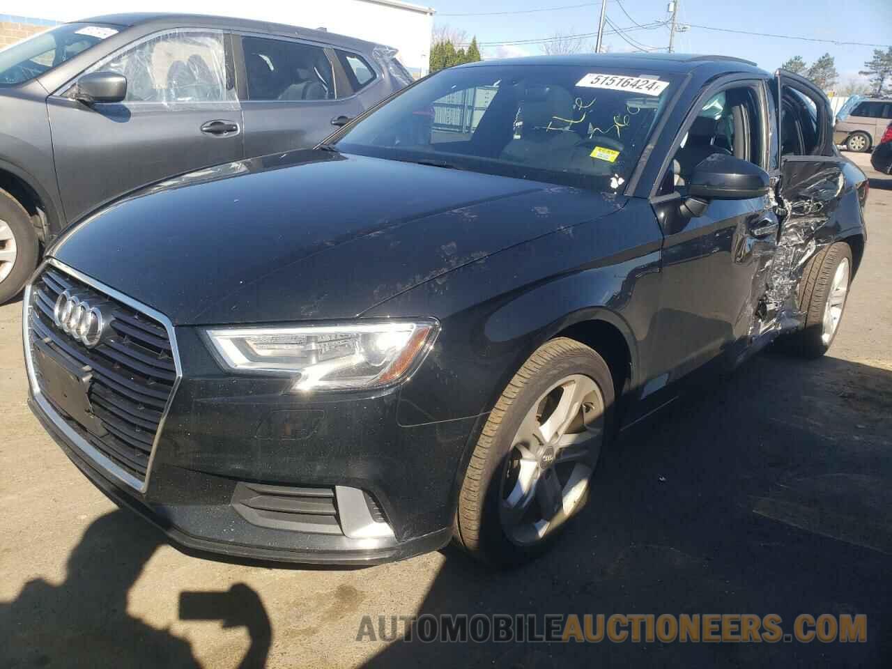 WAUAUHFF1J1056069 AUDI A3 2018