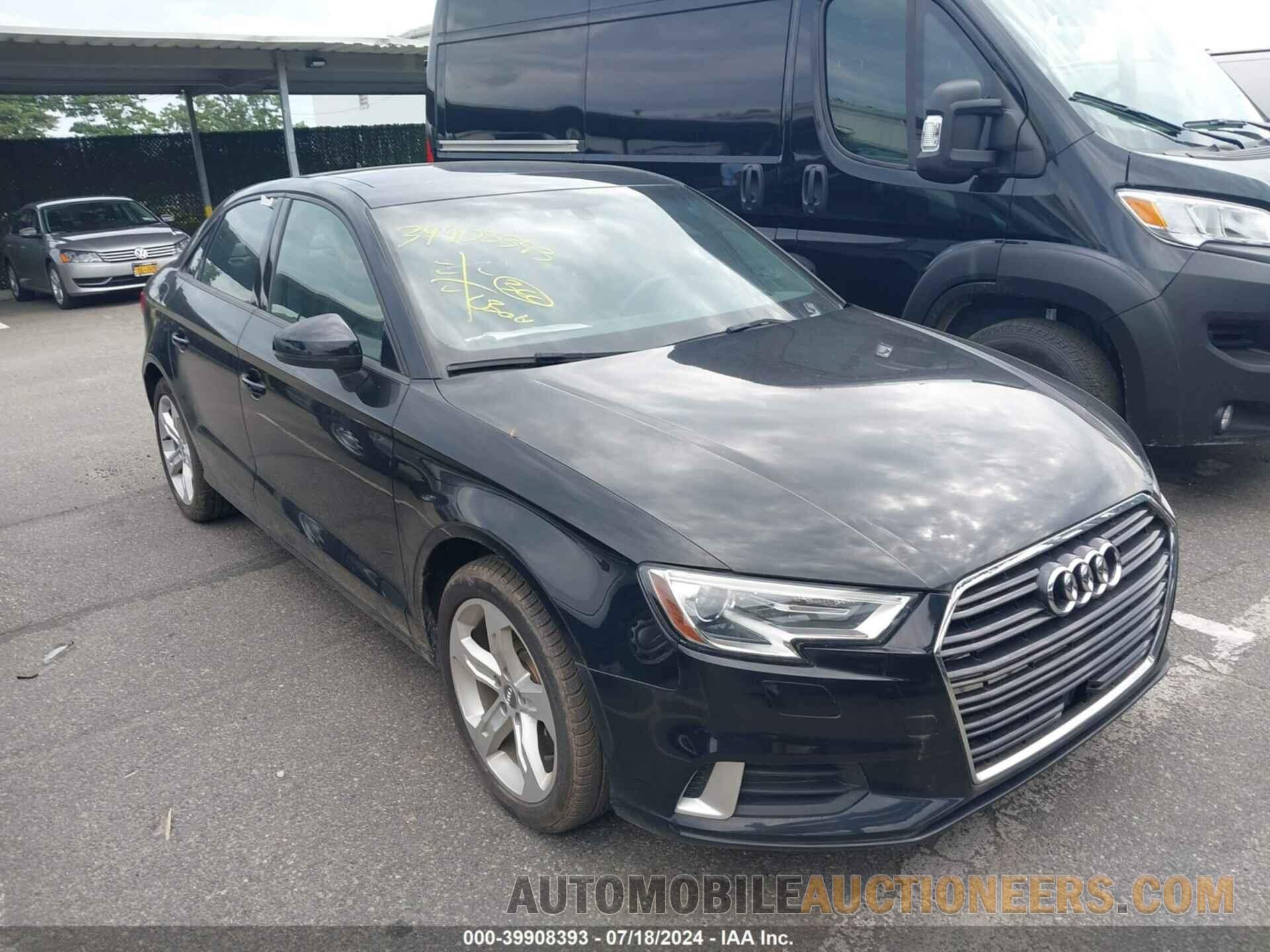 WAUAUHFF6J1071621 AUDI A3 2018