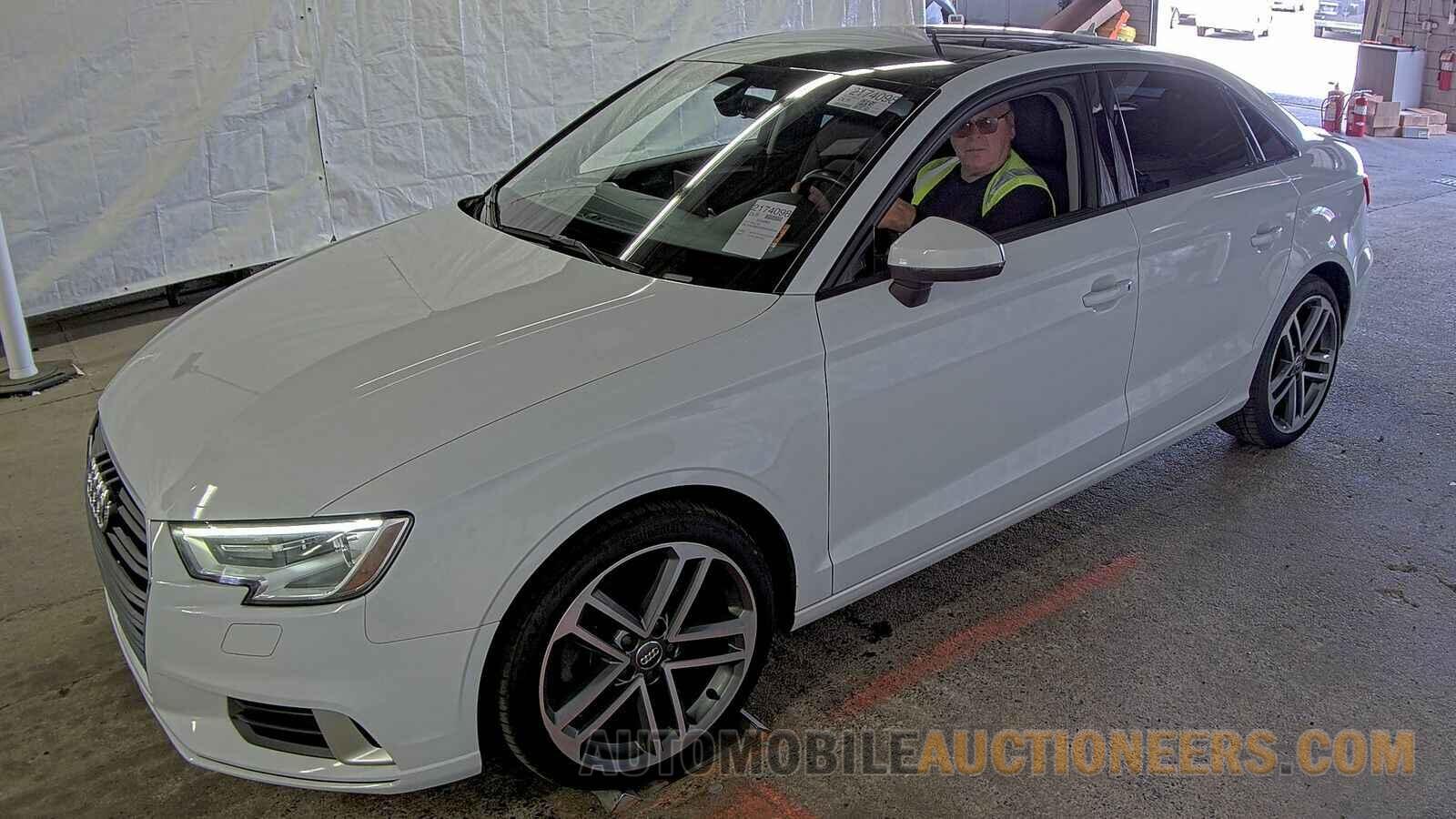 WAUB8GFF2H1009033 Audi A3 Sedan 2017