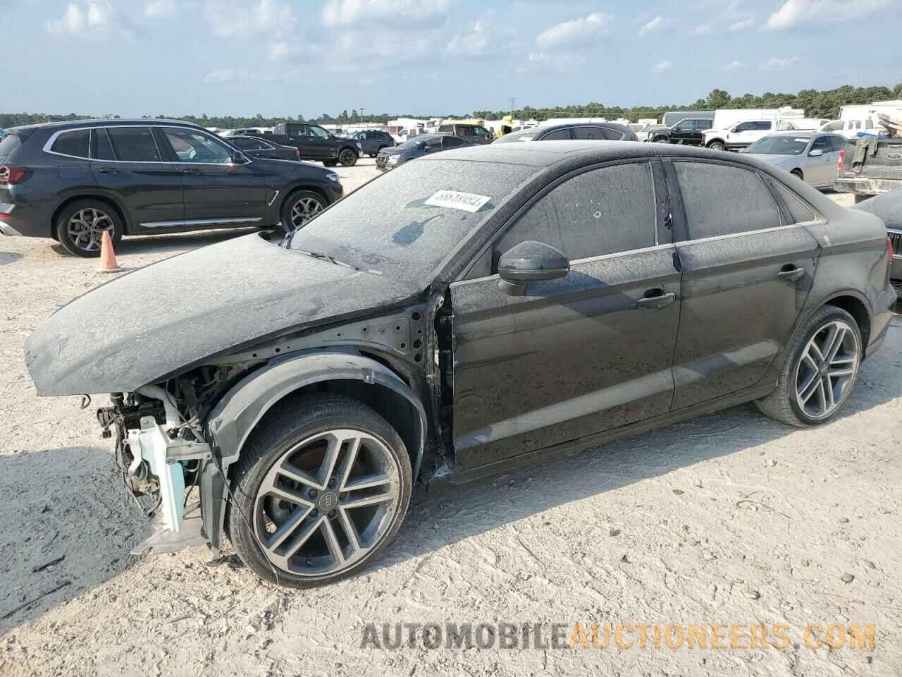 WAUB8GFFXH1017851 AUDI A3 2017