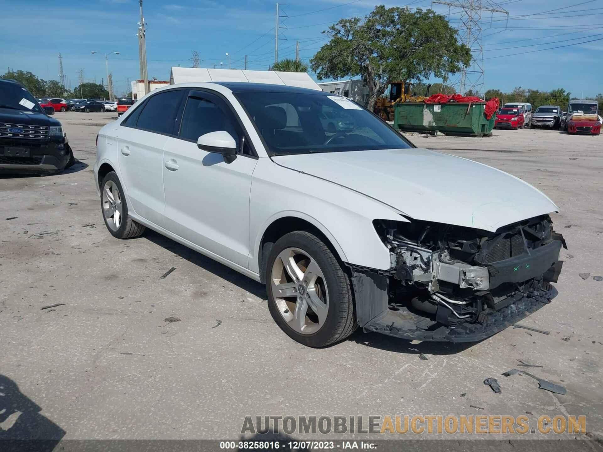 WAUB8GFFXH1055659 AUDI A3 2017