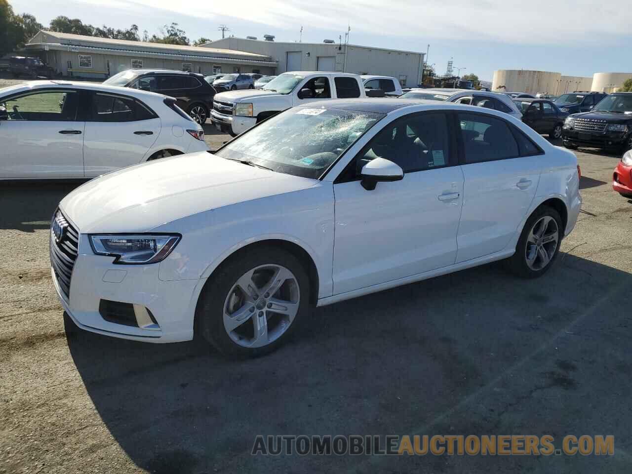 WAUB8GFFXJ1054498 AUDI A3 2018