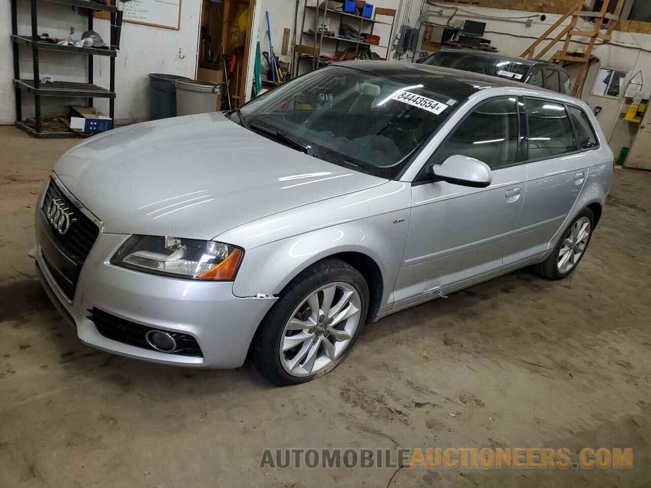 WAUBEAFM4CA126173 AUDI A3 2012