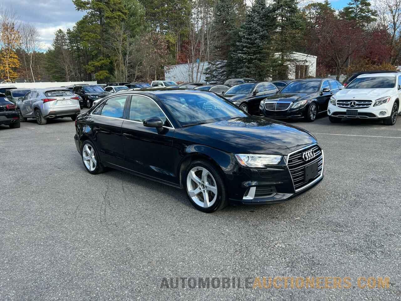 WAUBEGFF5K1021922 AUDI A3 2019