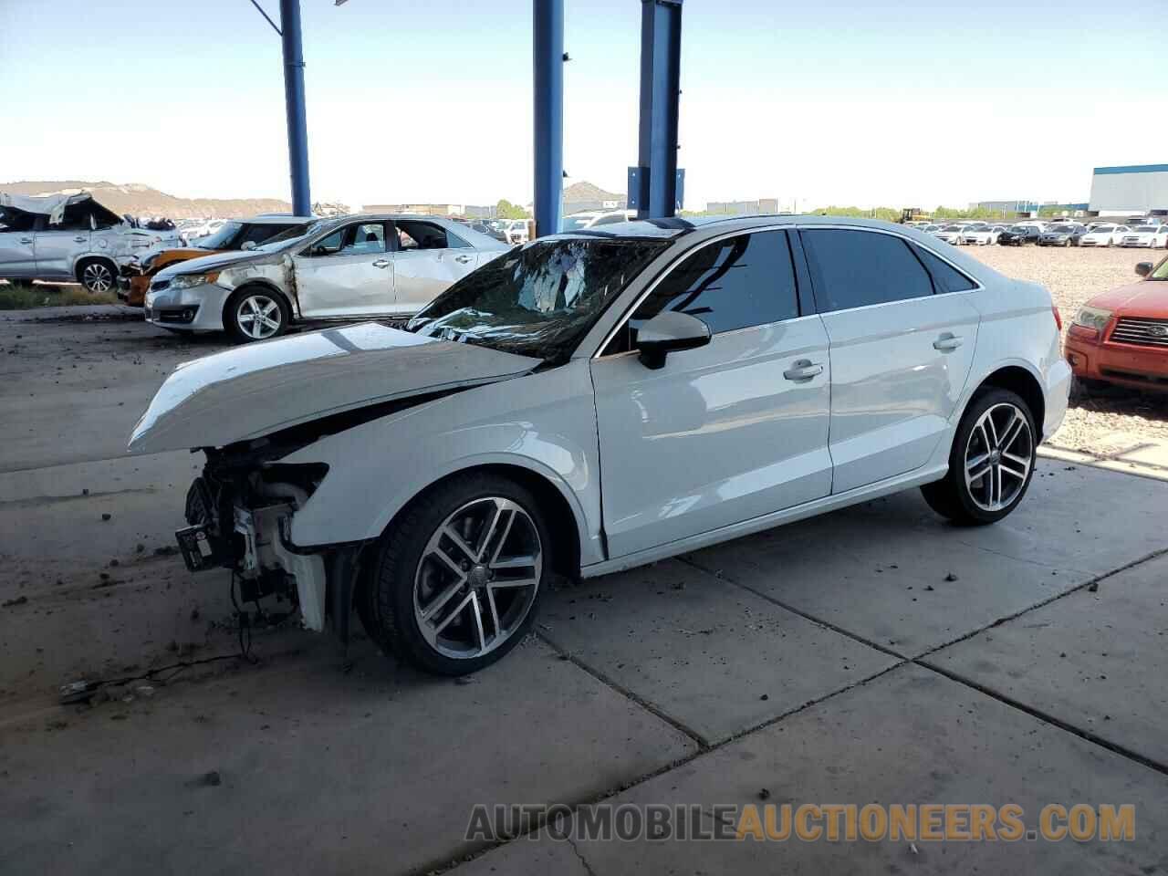 WAUBEGFF8KA104292 AUDI A3 2019