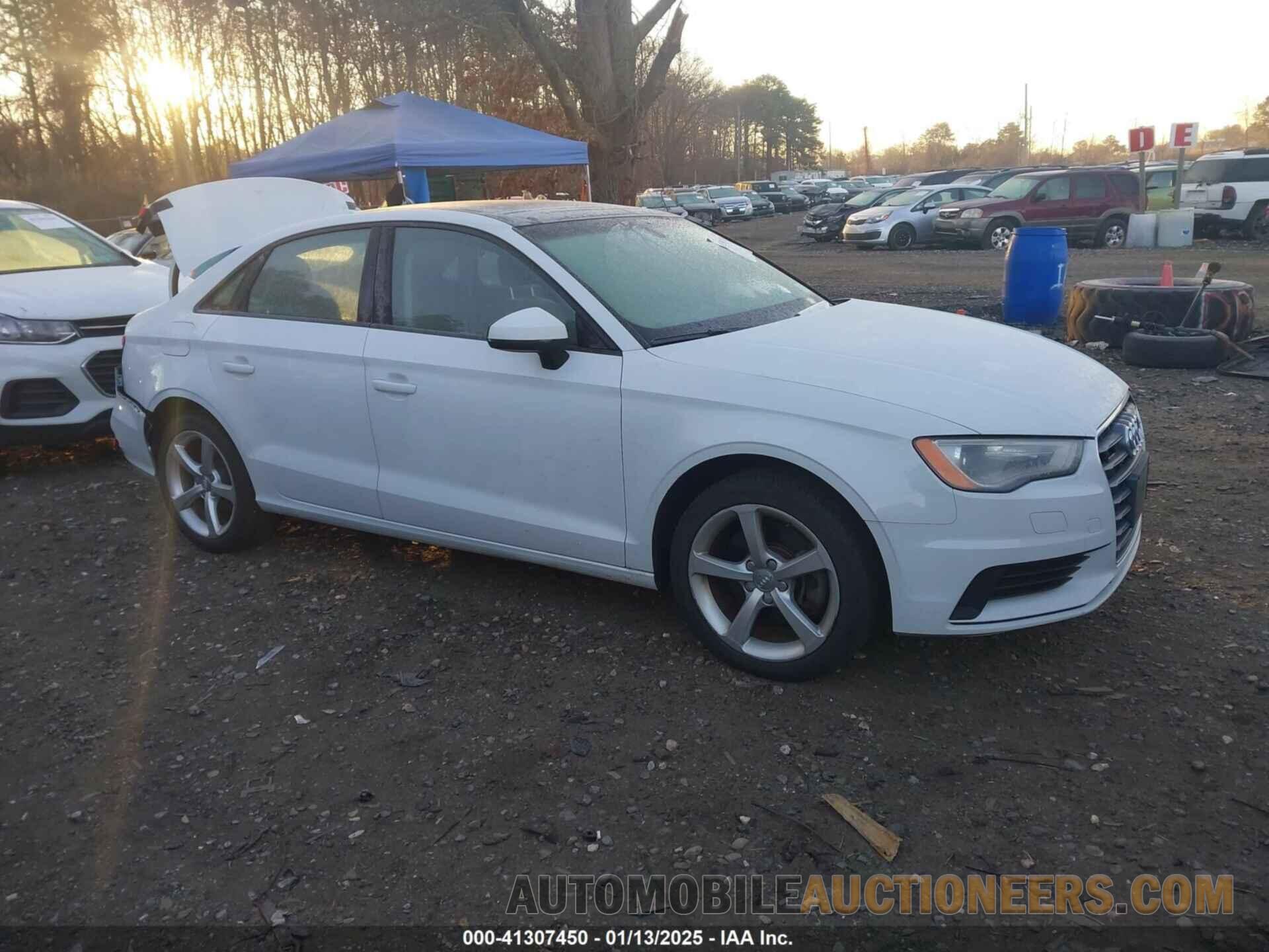 WAUBFGFF0F1113765 AUDI A3 2015