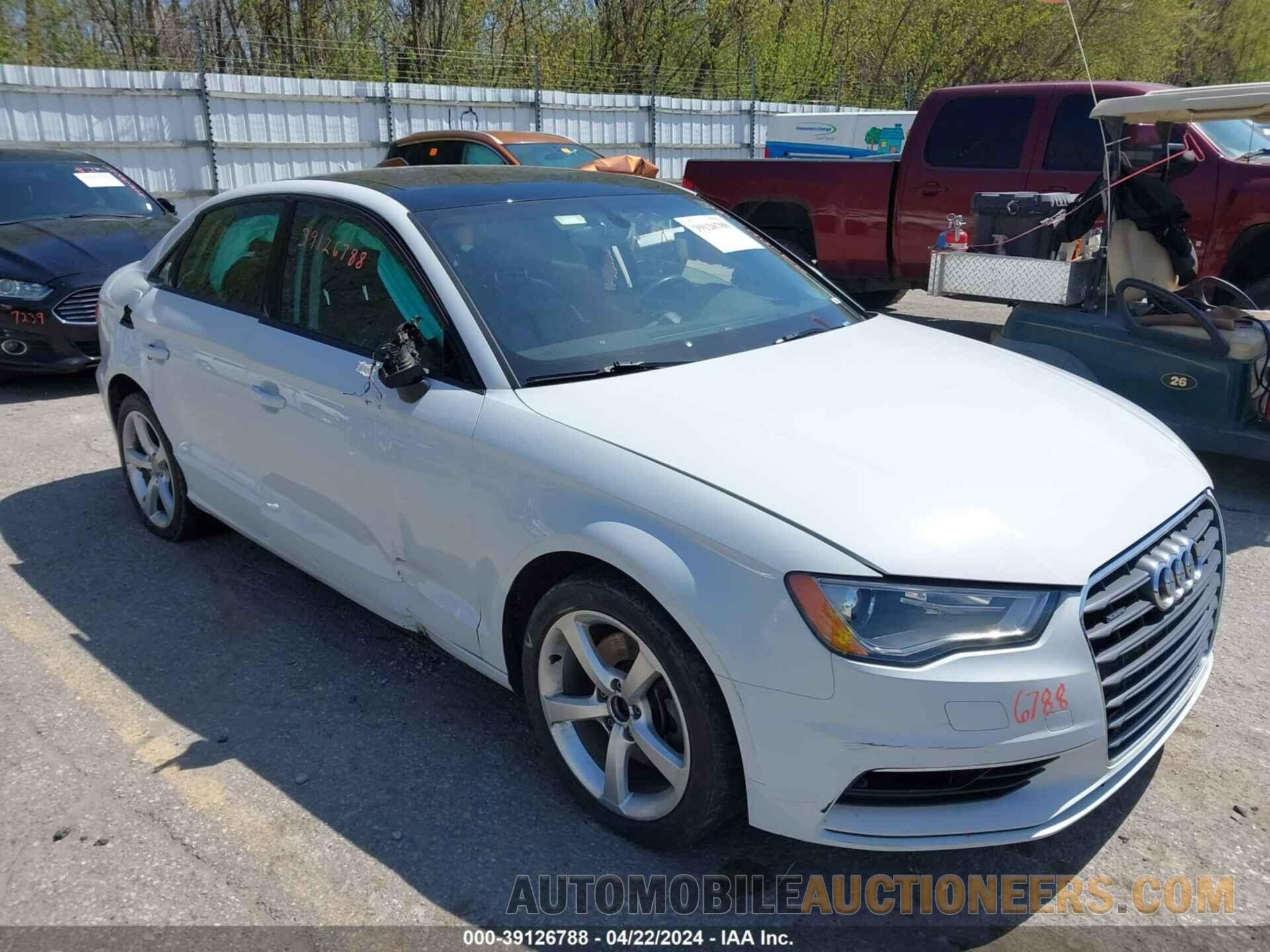 WAUBFGFF6F1010026 AUDI A3 2015