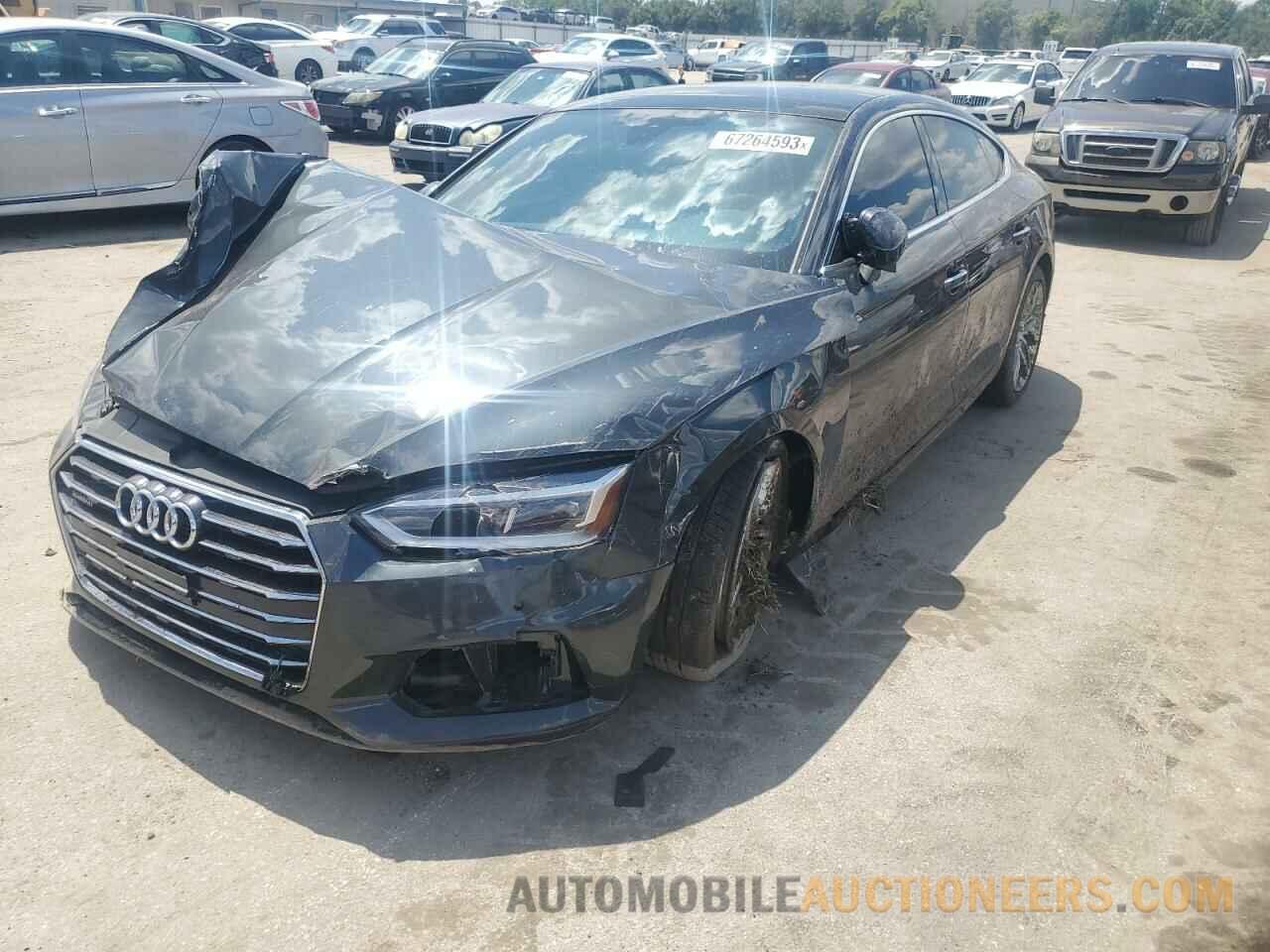 WAUBNCF51KA100004 AUDI A5 2019