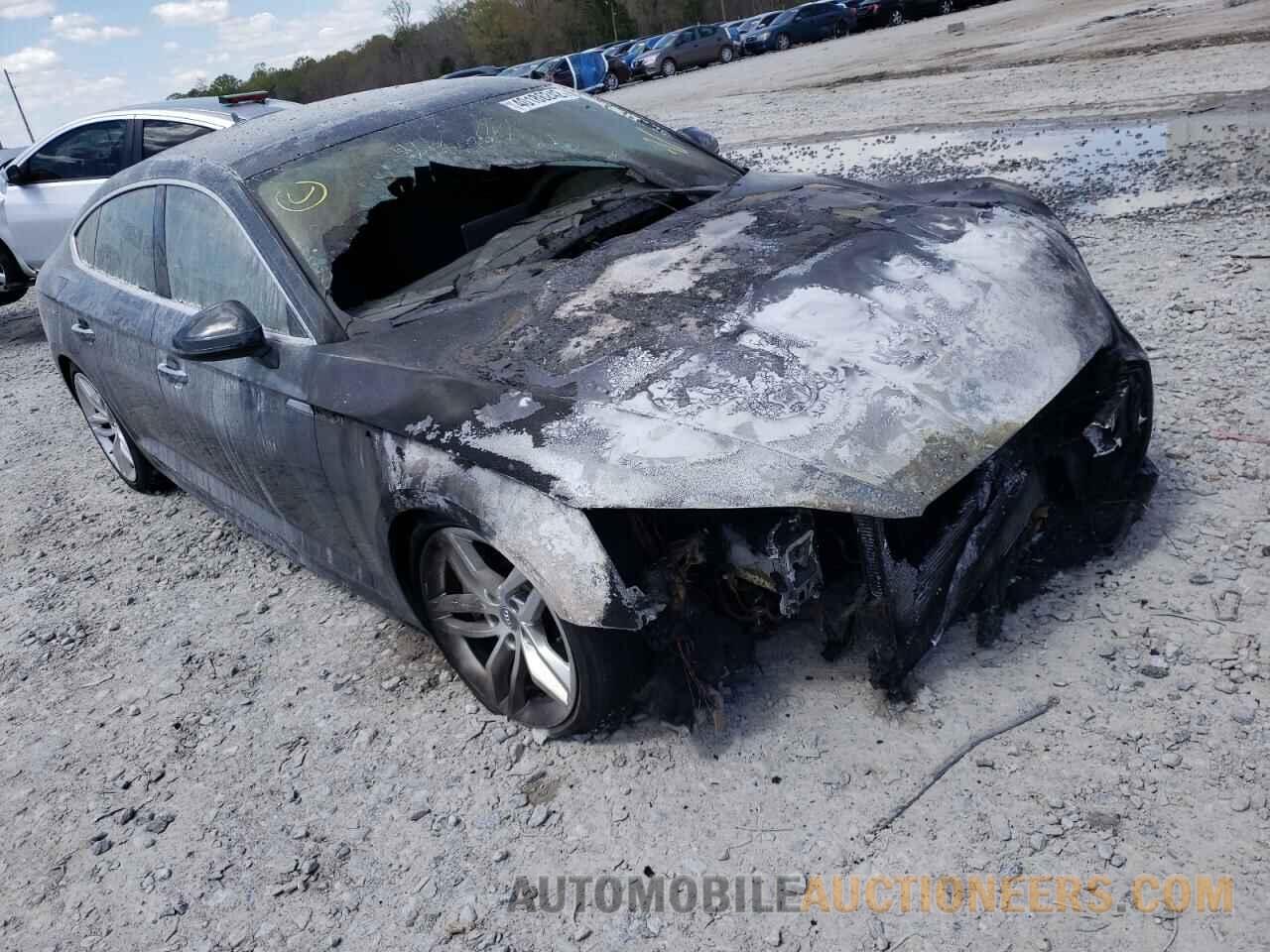 WAUBNCF52KA051296 AUDI A5 2019