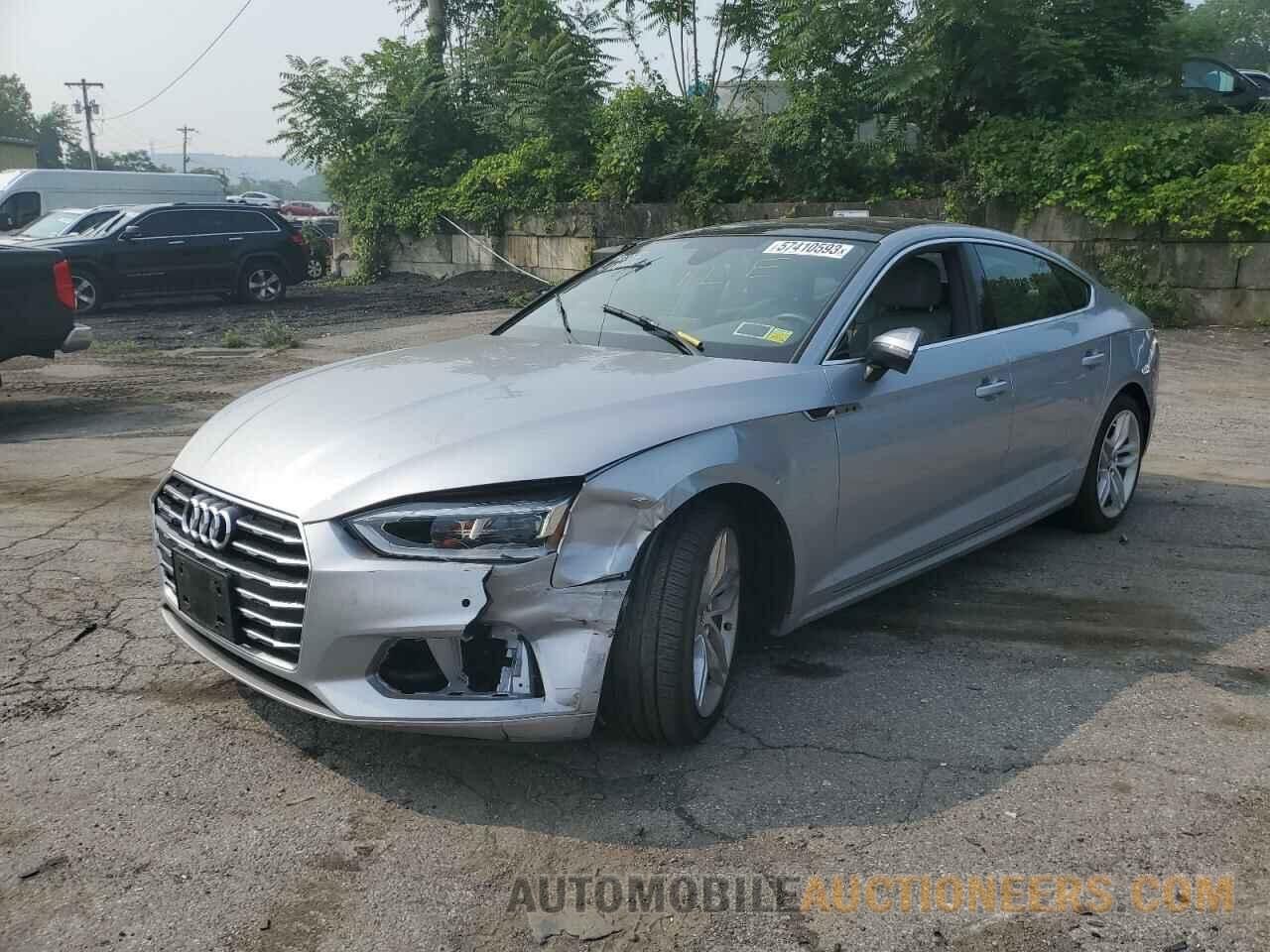 WAUBNCF53KA041070 AUDI A5 2019