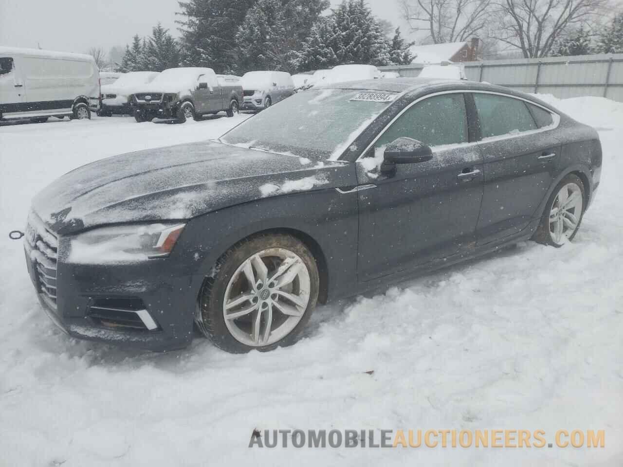 WAUBNCF55KA006840 AUDI A5 2019