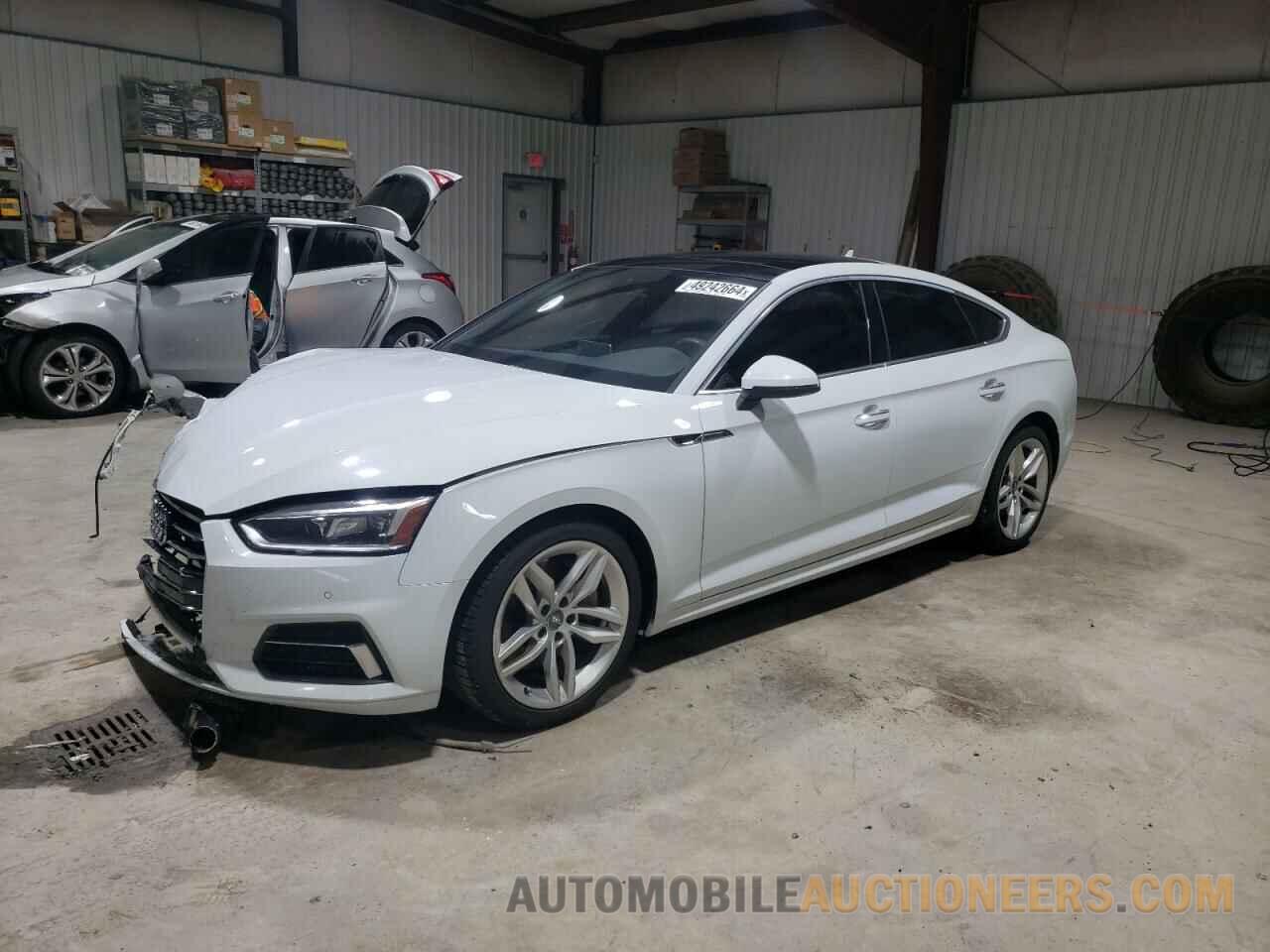 WAUBNCF55KA098886 AUDI A5 2019