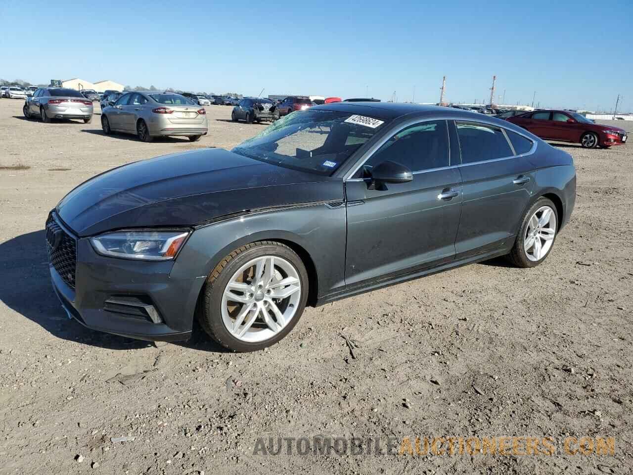 WAUBNCF57KA098792 AUDI A5 2019