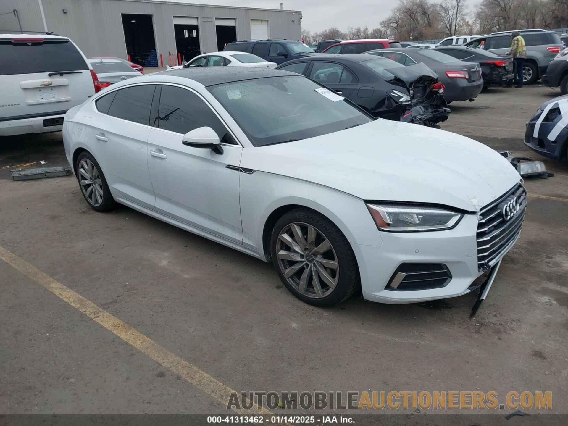 WAUBNCF58JA121186 AUDI A5 2018