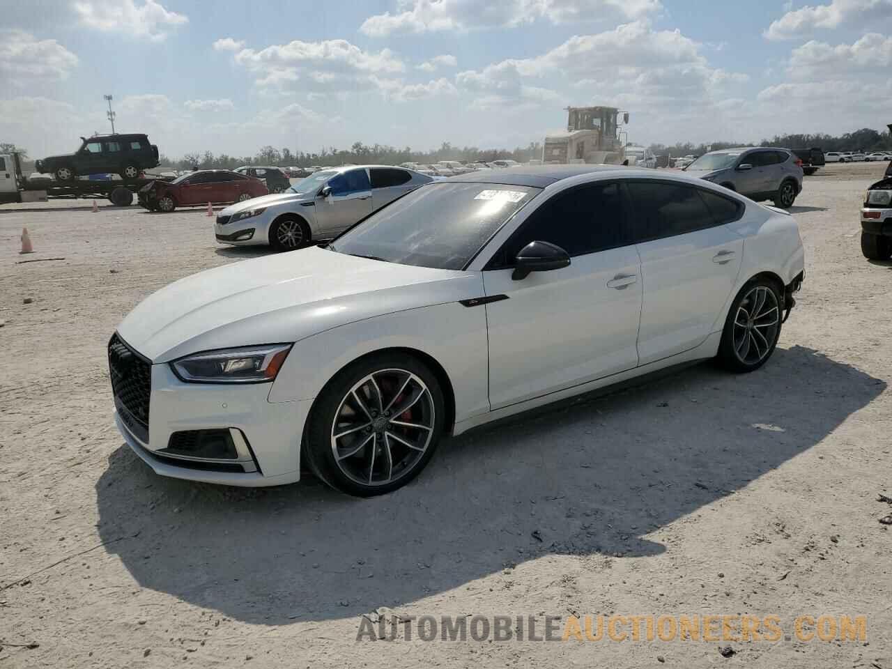 WAUC4CF5XJA021369 AUDI S5-RS5 2018