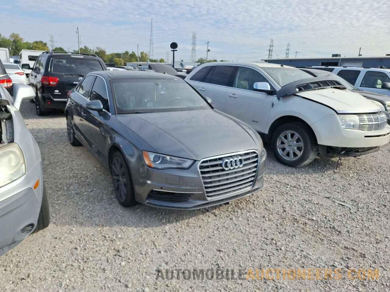 WAUCCGFF1F1011615 AUDI A3 2015