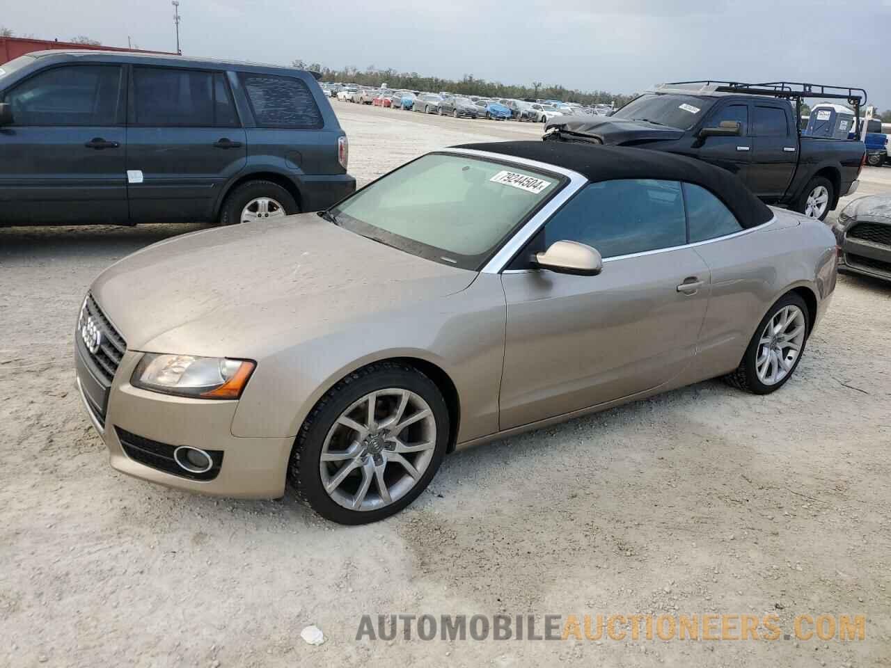 WAUCFAFH6BN017712 AUDI A5 2011