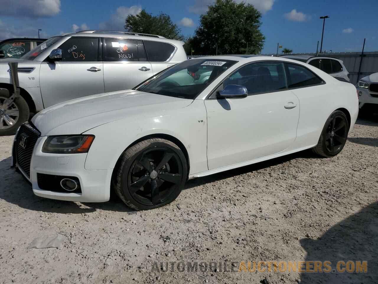 WAUCVAFRXBA048156 AUDI S5-RS5 2011