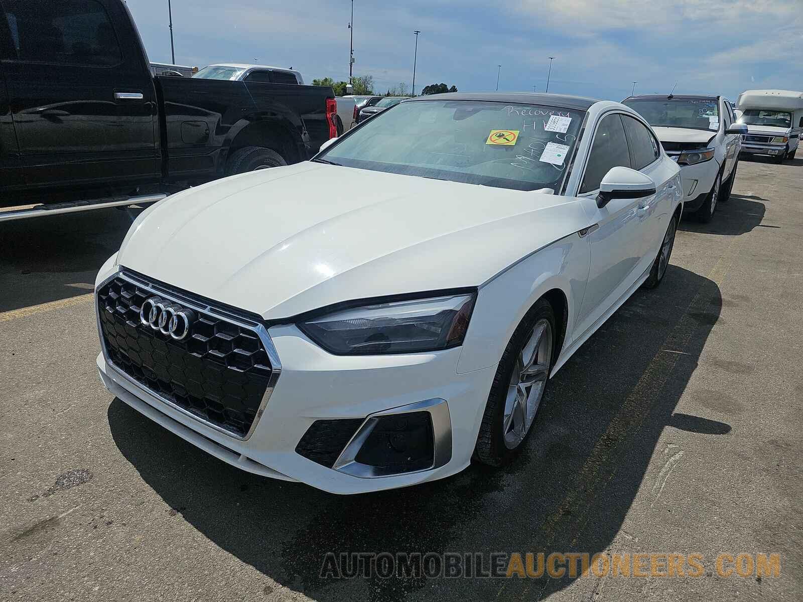 WAUDACF55MA016095 Audi A5 Sportback 2021