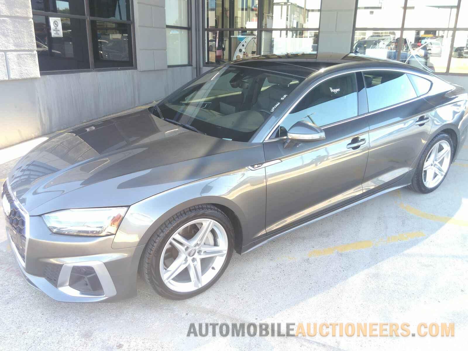 WAUDACF58MA012199 Audi A5 Sportback 2021