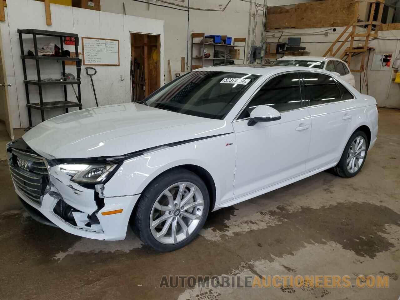 WAUDNAF40KN000697 AUDI A4 2019