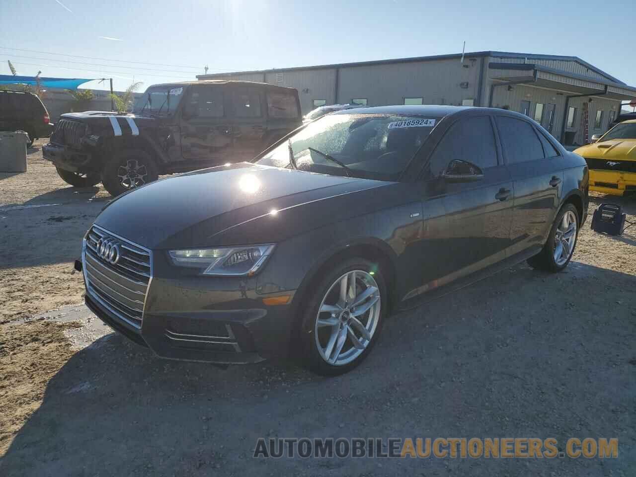 WAUDNAF44HN040564 AUDI A4 2017