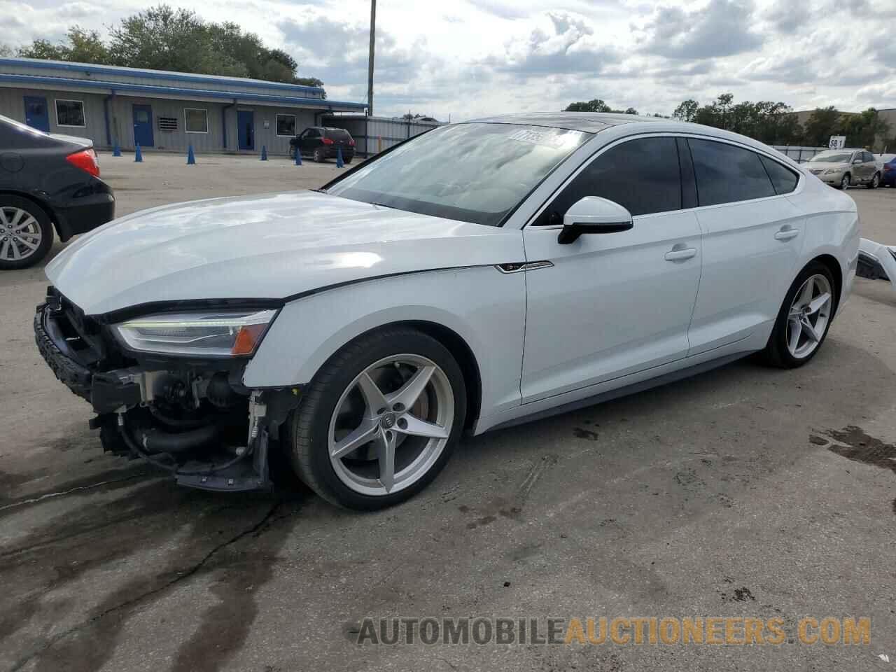 WAUDNCF51JA059011 AUDI A5 2018