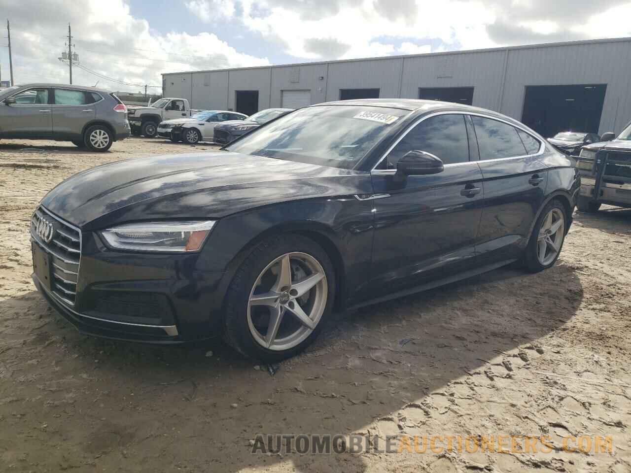 WAUDNCF53JA068101 AUDI A5 2018