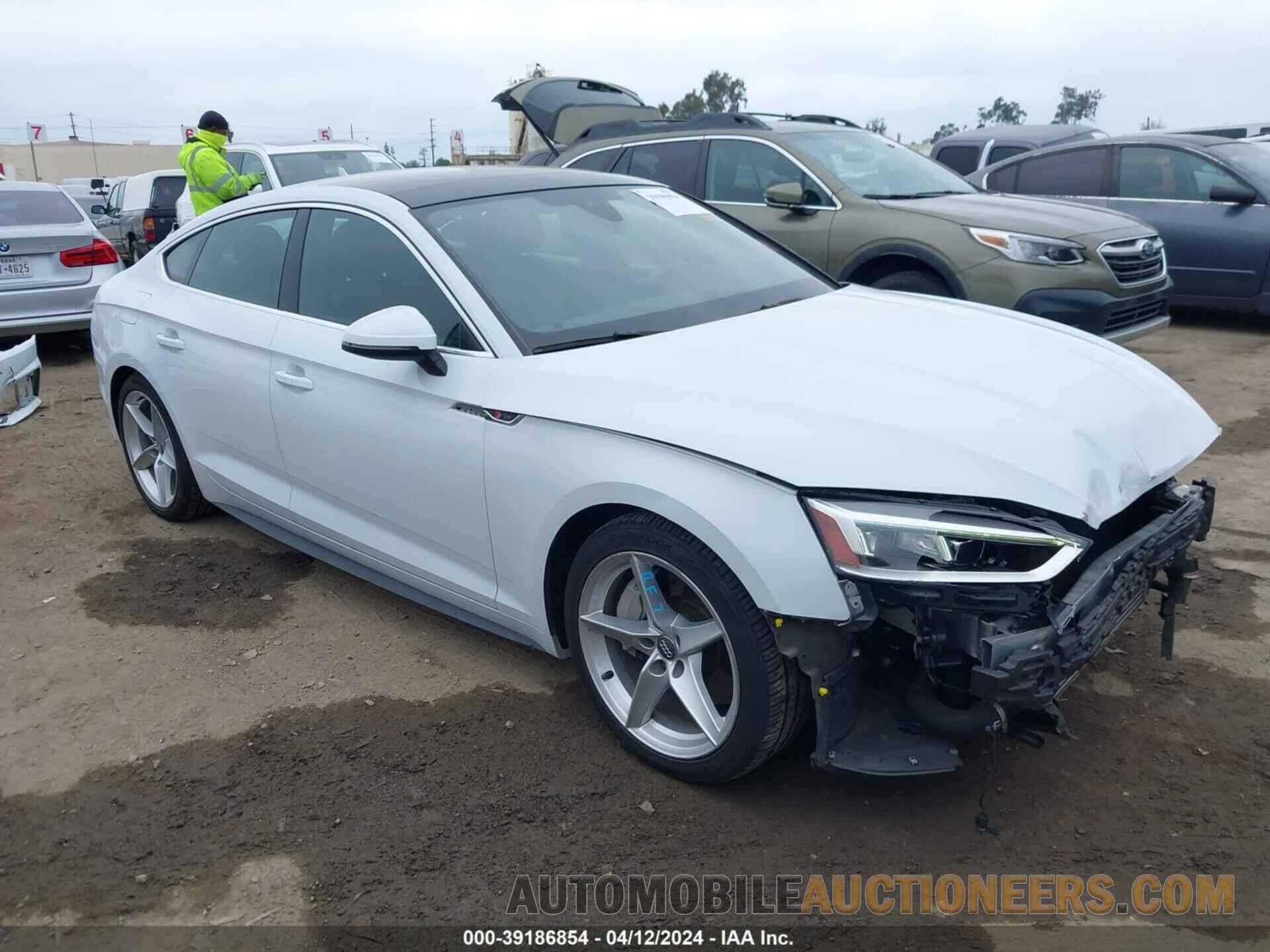 WAUDNCF5XKA072938 AUDI A5 2019