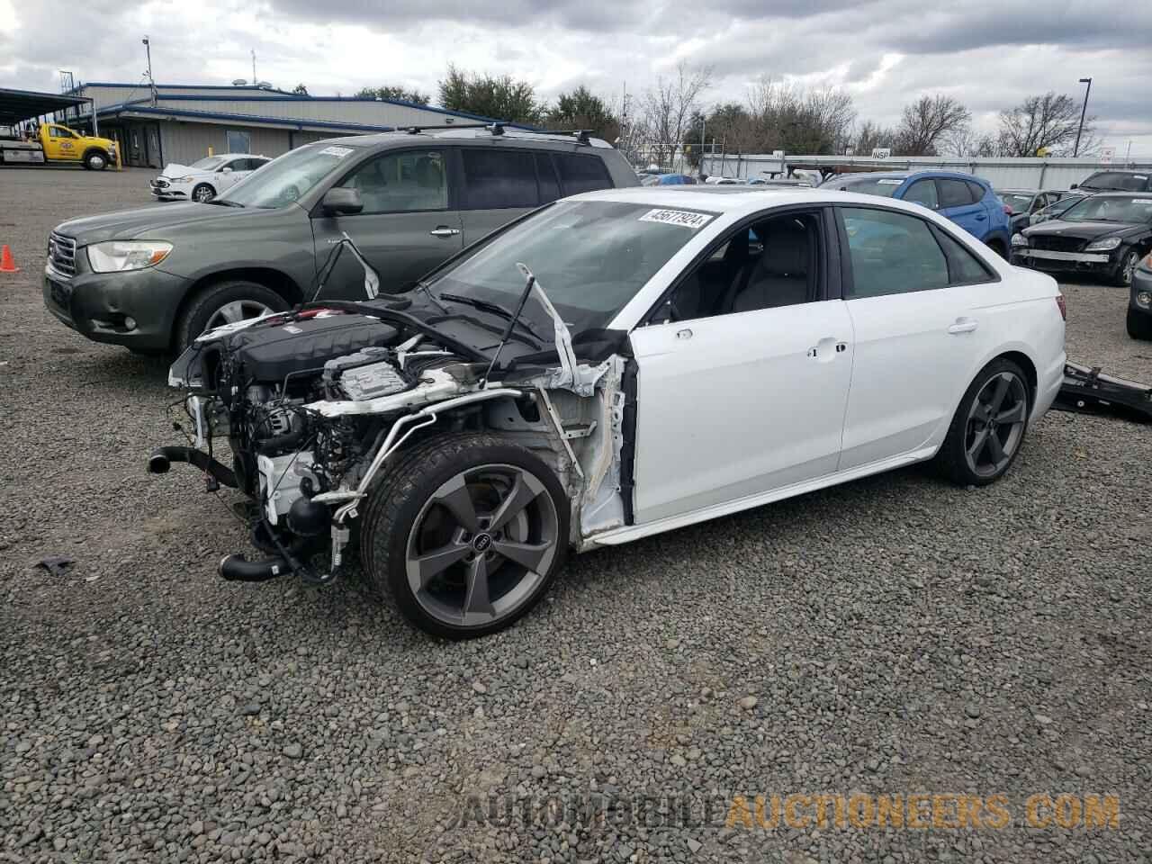 WAUEAAF40MA086748 AUDI A4 2021