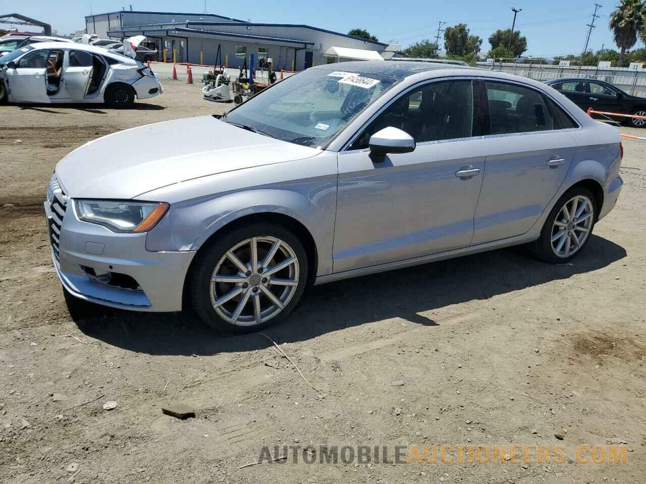 WAUEFGFF4F1040641 AUDI A3 2015