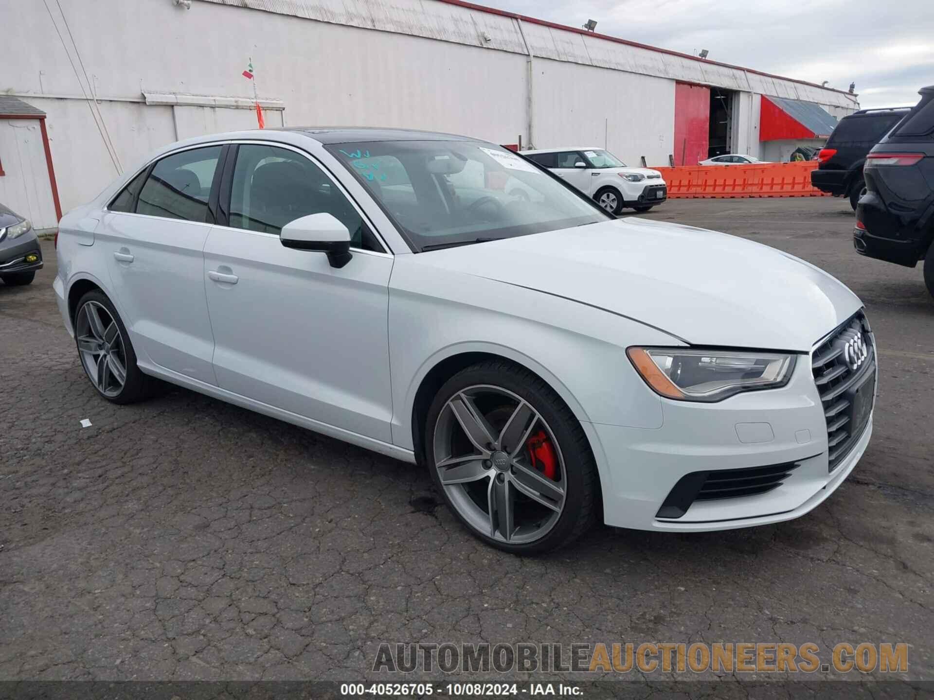 WAUEFGFF7F1138871 AUDI A3 2015