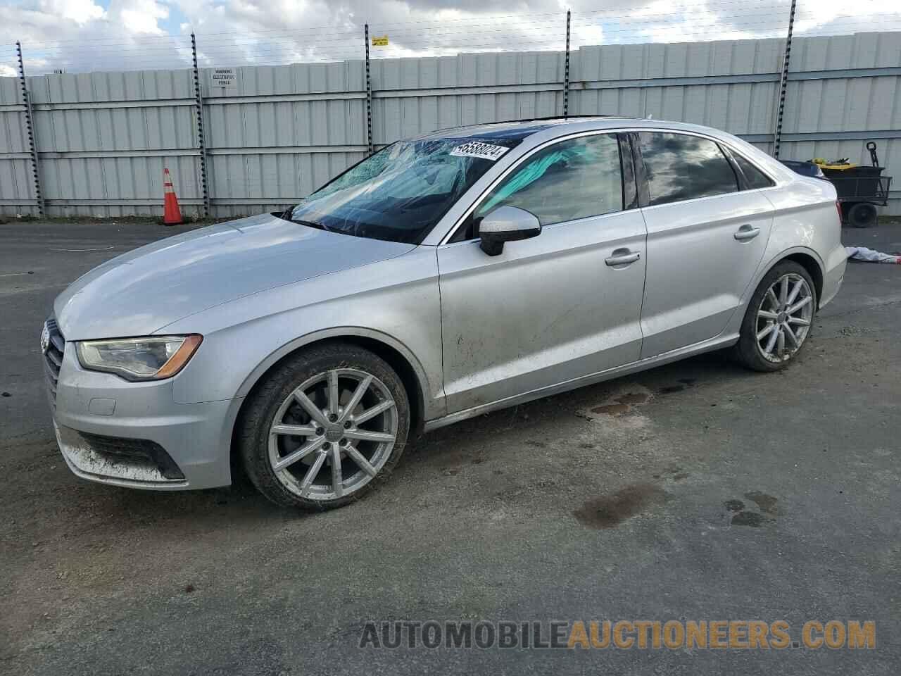 WAUEFGFF9F1021986 AUDI A3 2015