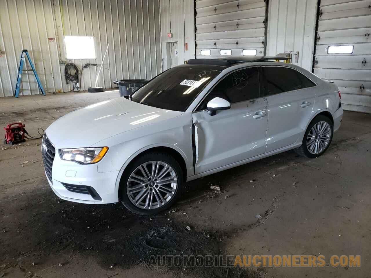 WAUEFGFF9F1080925 AUDI A3 2015