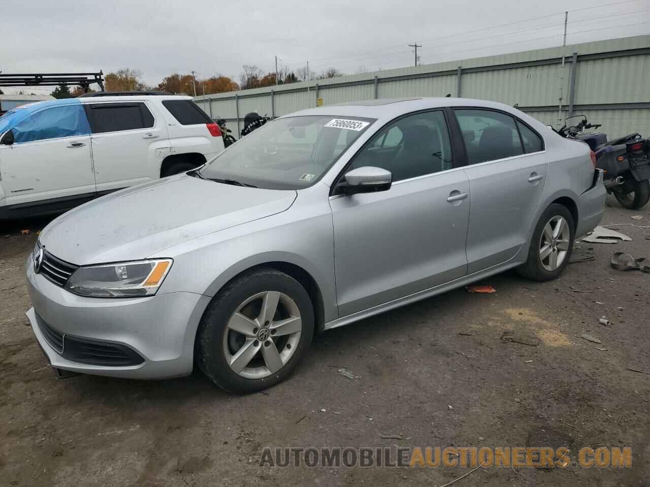 WAUENAF46JA180875 AUDI A4 2018