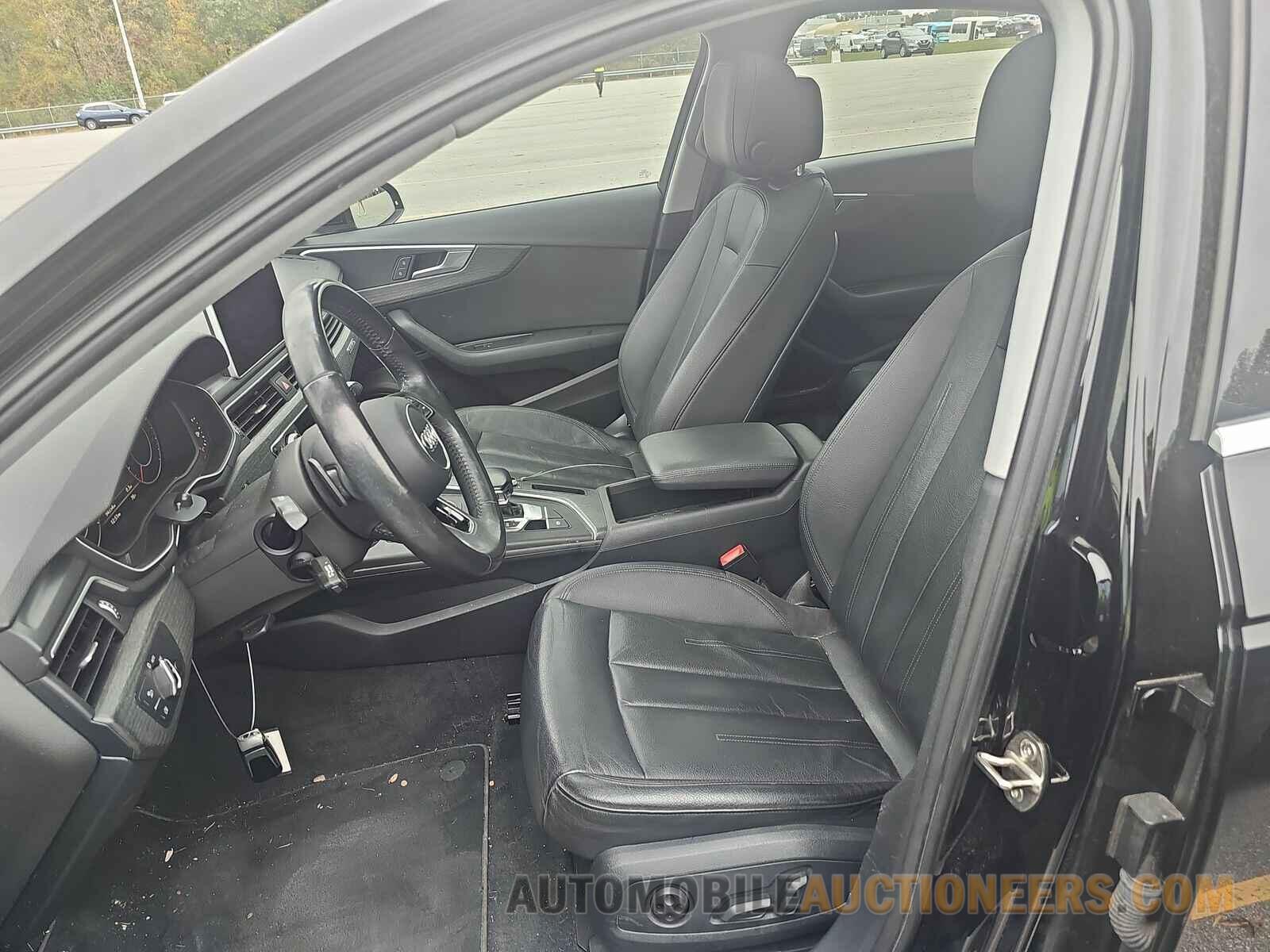 WAUENAF48HN033640 Audi A4 Sedan 2017