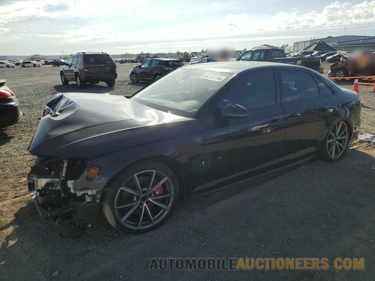 WAUENAF49JA101229 AUDI A4 2018