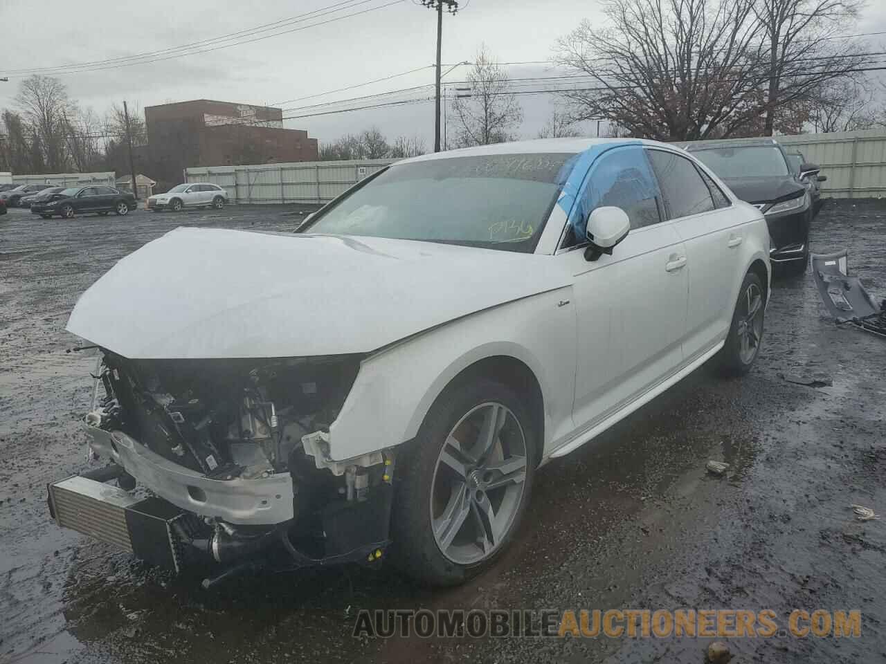 WAUENAF4XJA098602 AUDI A4 2018