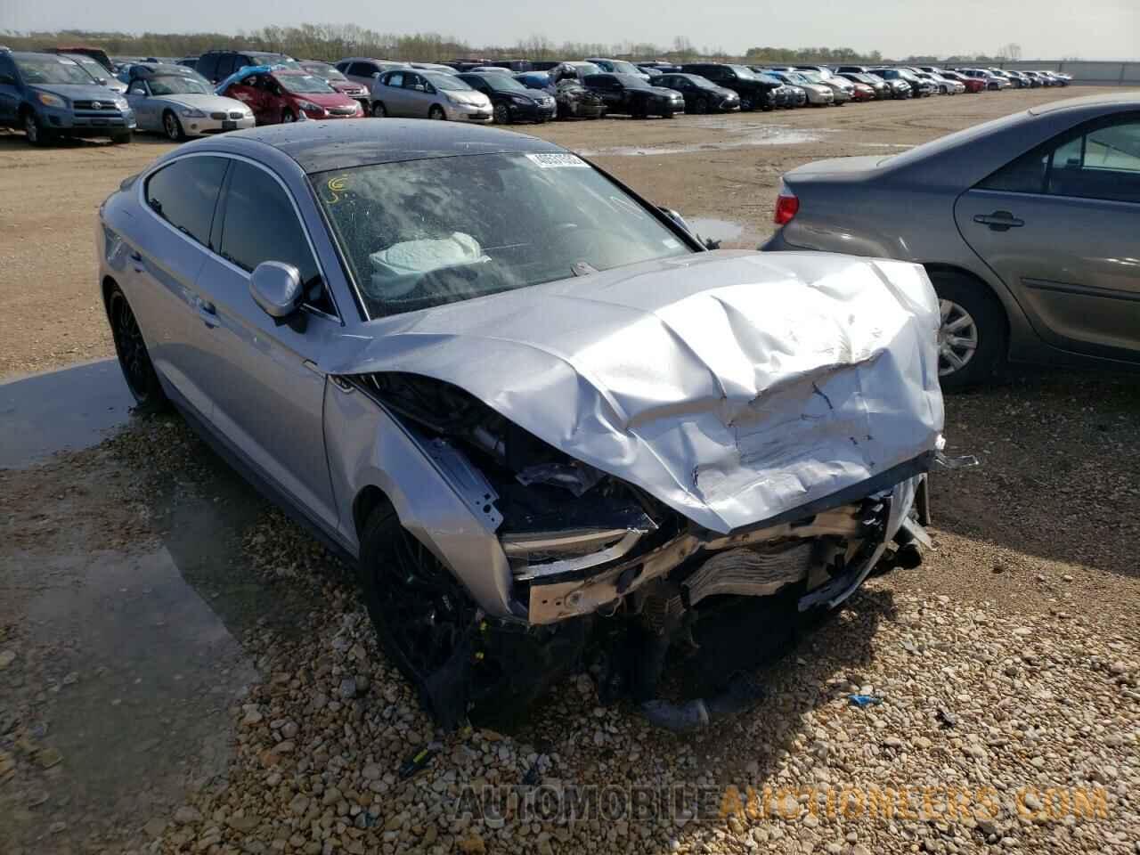 WAUENCF52JA063931 AUDI A5 2018