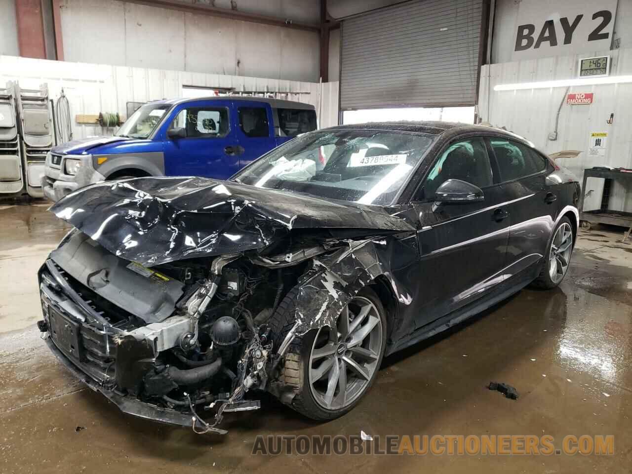 WAUENCF53KA007031 AUDI A5 2019