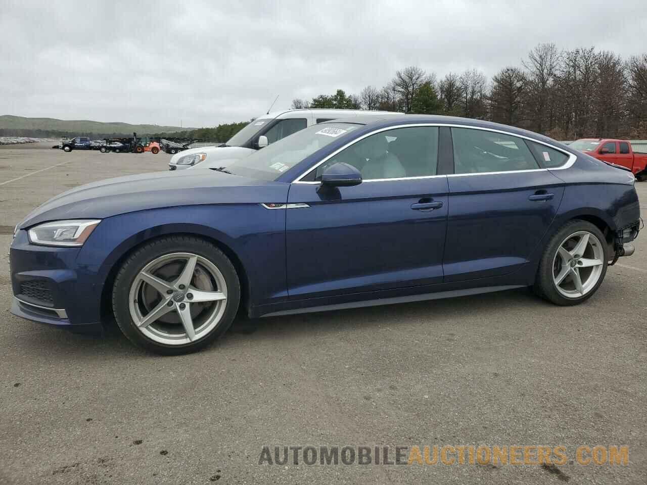 WAUENCF53KA011581 AUDI A5 2019