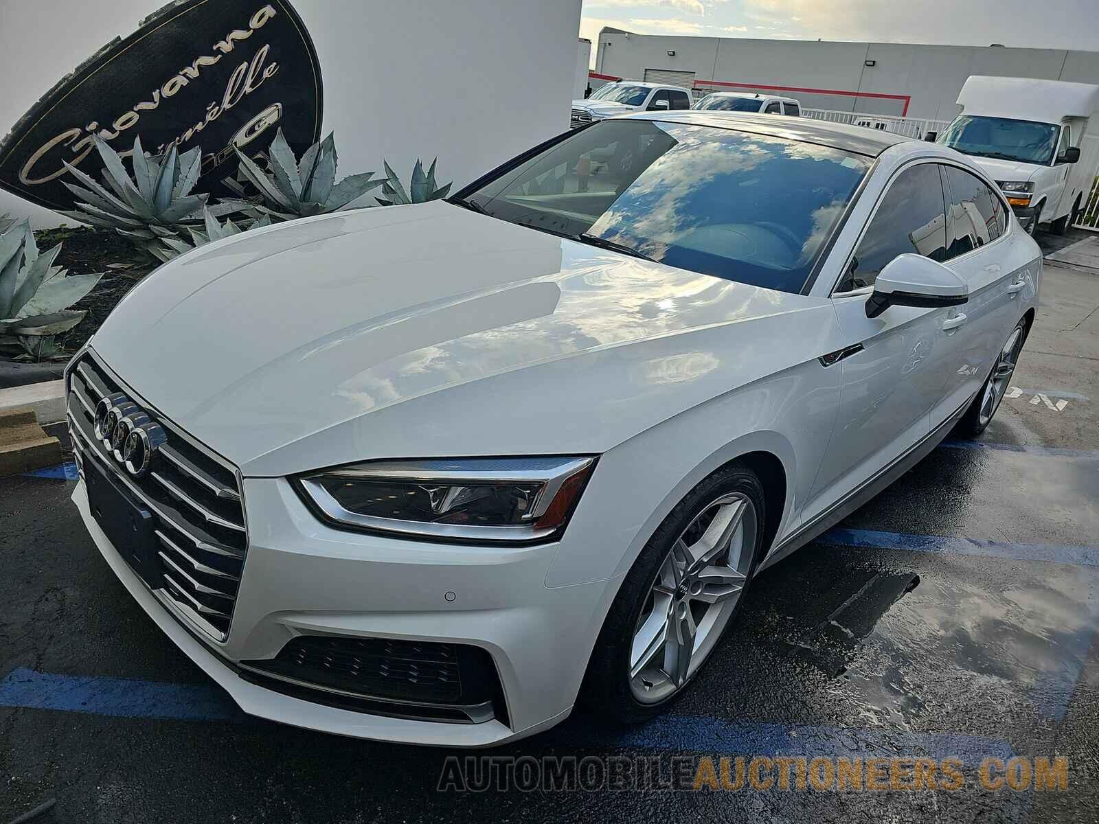 WAUENCF54JA005643 Audi A5 Sportback 2018