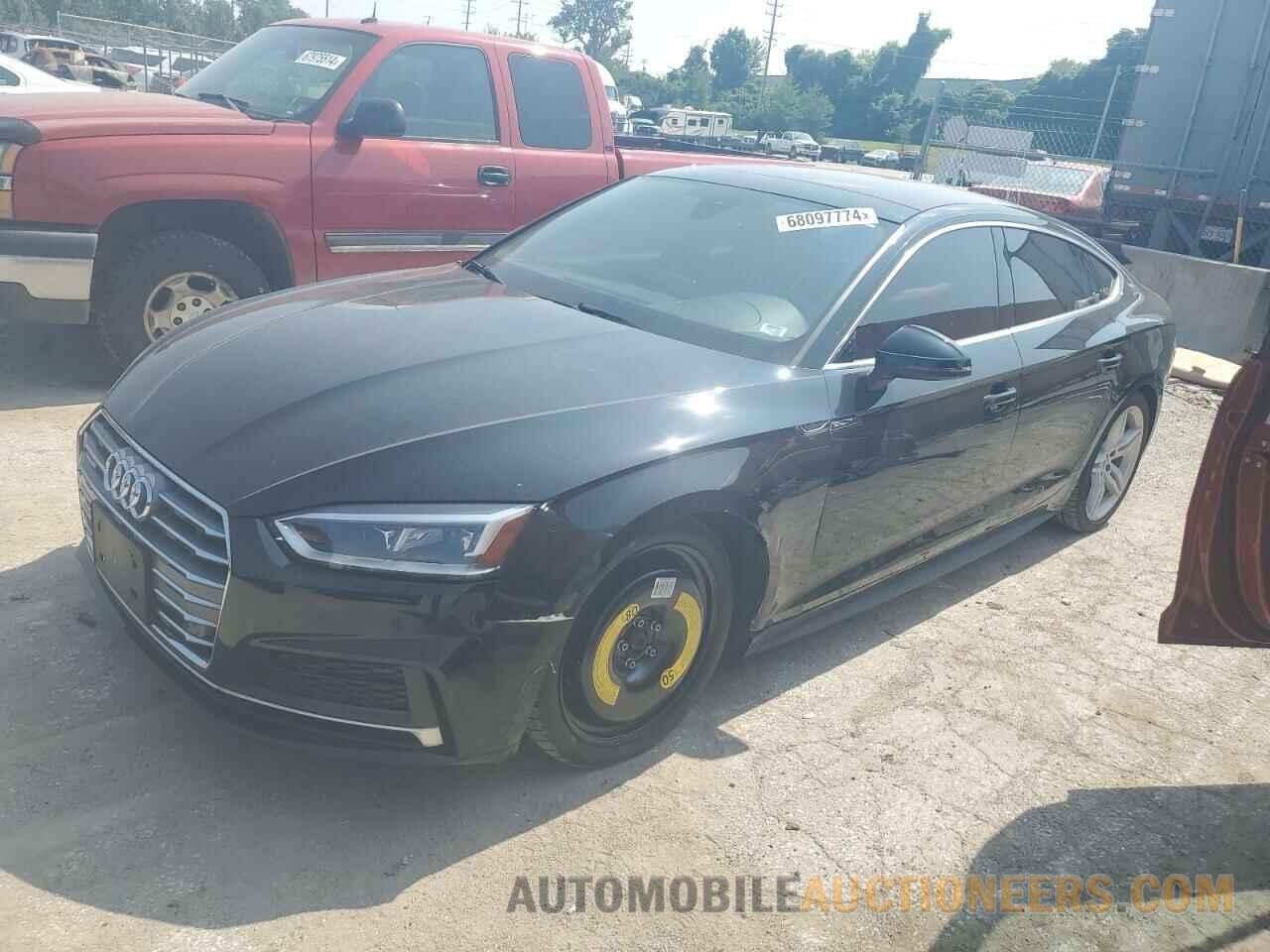 WAUENCF57KA011132 AUDI A5 2019