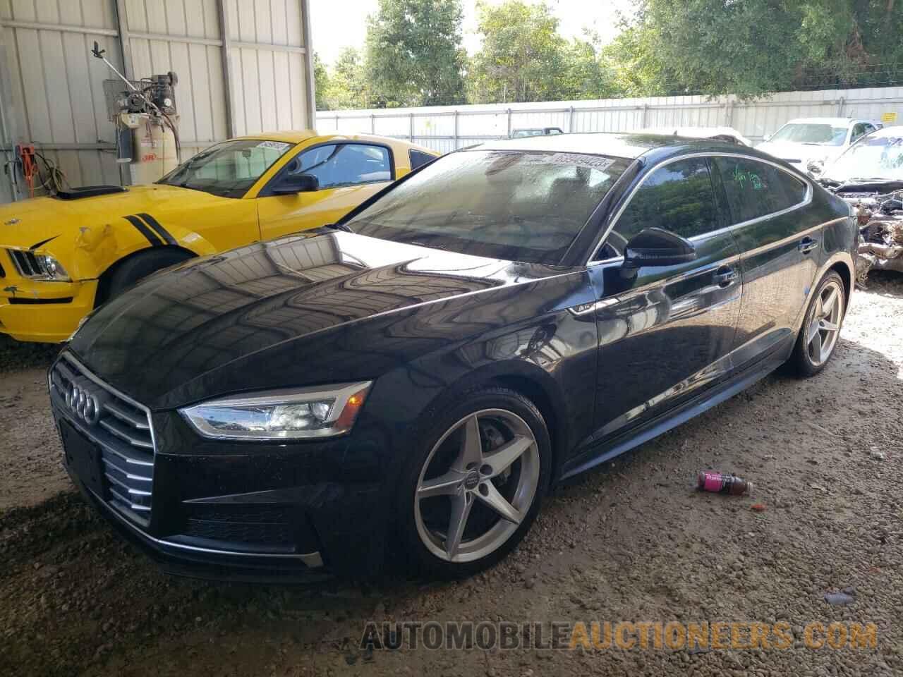 WAUENCF5XKA097701 AUDI A5 2019