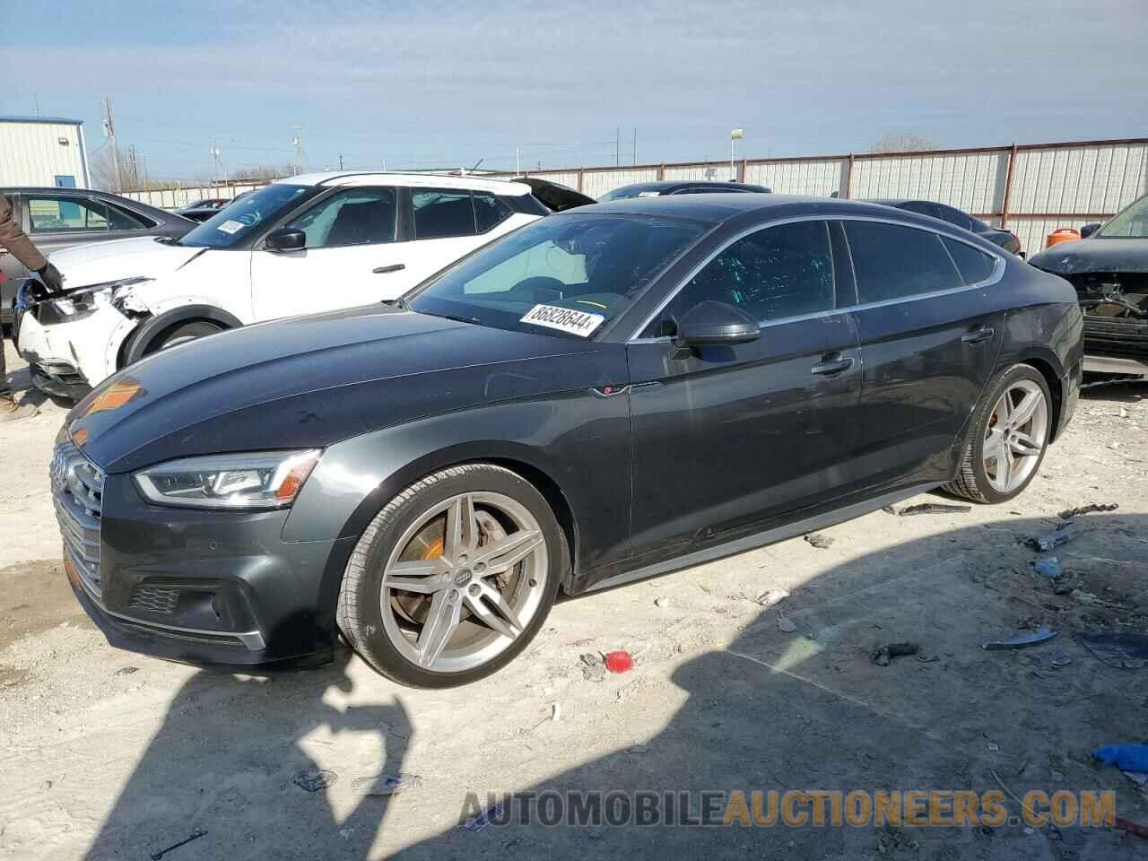 WAUFNCF50JA128442 AUDI A5 2018