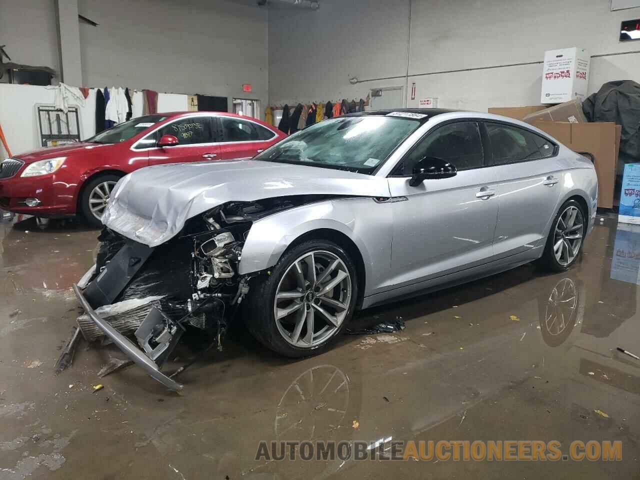 WAUFNCF58KA077001 AUDI A5 2019